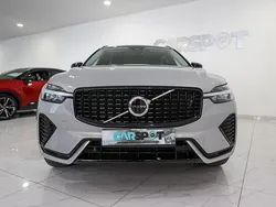 Cinzento Usado 2023 Volvo XC60 Plus SUV | € 52.480 (Preço justo)