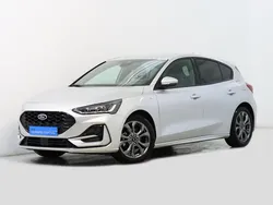 Cinzento Usado 2023 Ford Focus | € 20.900 (Preço justo)