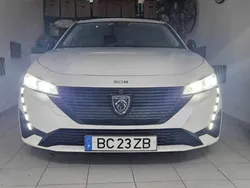 Branco Usado 2023 Peugeot 308 Citadino | € 20.500 (Bom preço)