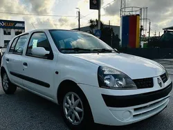 Usado 2001 Renault Clio II Sedan | € 2.500