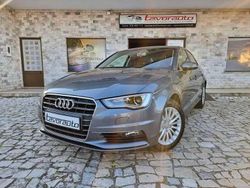Cinzento Usado 2016 Audi A3 Attraction Sedan | € 18.900 (Preço justo)