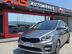 Cinzento Usado 2019 Kia Carens EX Monovolume | € 12.450