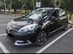Usado 2016 Renault Scénic III Bose Edition Monovolume | € 7.500