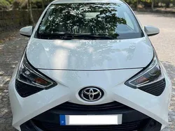 Usado 2021 Toyota Aygo X-play Citadino | € 13.500 (Preço elevado)