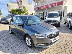 Cinza Usado 2021 Skoda Fabia | € 15.990 (Preço justo)