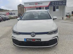 Branco Usado 2020 VW Golf VIII GTE Sedan | € 25.800 (Preço justo)
