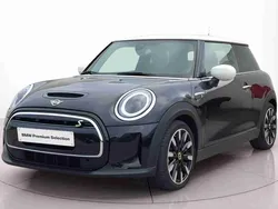 Preto Usado 2022 Mini Cooper SE Classic Citadino | € 24.900 (Preço justo)