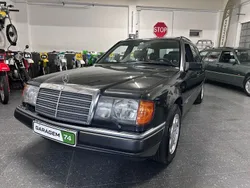 Cinza Usado 1993 Mercedes E250 Carrinha | € 11.000