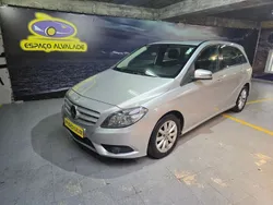 Cinza Usado 2014 Mercedes B160 Urban Monovolume | € 11.000