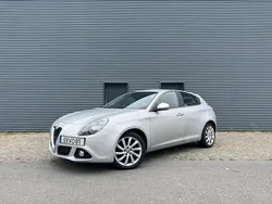 Cinzento Usado 2017 Alfa Romeo Giulietta Distinctive Citadino | € 15.490 (Preço elevado)