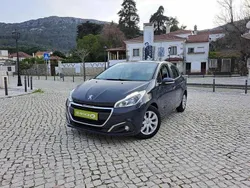 Cinzento Usado 2018 Peugeot 208 Citadino | € 11.950 (Preço justo)