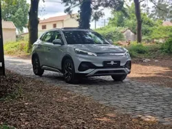 Cinzento Usado 2023 BYD Atto 3 SUV | € 29.990 (Preço justo)