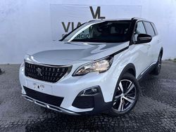 Branco pérola Usado 2020 Peugeot 5008 Allure Monovolume | € 22.500 (Preço justo)