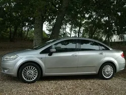 Prata Usado 2011 Fiat Linea Emotion Sedan | € 8.500