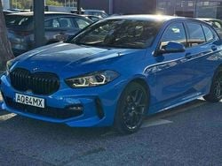 Azul Usado 2022 BMW 116 Sport Line Citadino | € 26.900