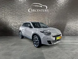 Cinza Usado 2025 Fiat 600 La Prima SUV | € 25.950 (Preço justo)