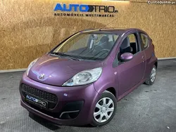 Branco Usado 2013 Peugeot 107 Access Citadino | € 6.900