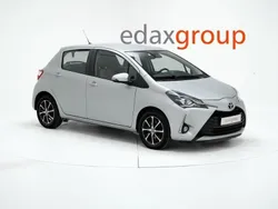 Cinzento Usado 2018 Toyota Yaris Comfort | € 13.790 (Preço elevado)