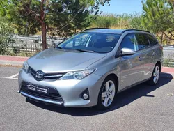 Cinza Usado 2015 Toyota Auris Comfort Carrinha | € 13.980 (Caro)