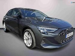 Cinzento Usado 2025 Audi A3 Citadino | € 41.990