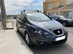 Cinzento Usado 2010 Seat Altea Monovolume | € 6.900 (Preço elevado)