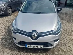 Cinza prata Usado 2021 Renault Clio V LIMITED Carrinha | € 13.500 (Bom preço)