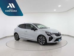 Cinzento Usado 2024 Renault Clio V Techno | € 20.680 (Preço elevado)