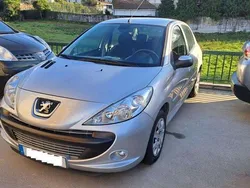 Cinzento Usado 2011 Peugeot 206 | € 6.750