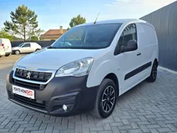 Branco Usado 2017 Peugeot Partner Monovolume | € 9.750 (Bom preço)