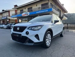 Branco Usado 2022 Seat Arona Style SUV | € 17.450 (Bom preço)