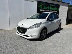 Branco Usado 2014 Peugeot 208 Citadino | € 8.900 (Caro)