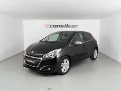 Preto Usado 2018 Peugeot 208 Allure Citadino | € 12.480 (Preço justo)