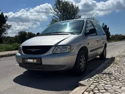 Cinzento Usado 2003 Chrysler Voyager Monovolume | € 3.900