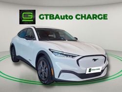 Branco Usado 2023 Ford Mustang Mach-E Basis SUV | € 36.900 (Preço justo)