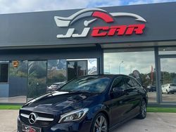 Azul Usado 2018 Mercedes CLA180 Urban Sedan | € 21.850 (Preço justo)