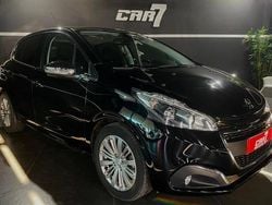 Preto Usado 2019 Peugeot 208 Allure Citadino | € 11.750 (Preço justo)