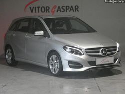 Cinza Usado 2014 Mercedes B180 Urban Monovolume | € 15.990 (Preço justo)