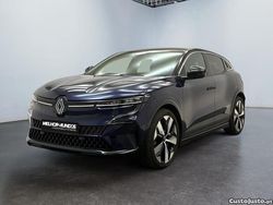 Azul Usado 2023 Renault Mégane Techno SUV | € 24.750