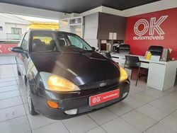 Azul escuro Usado 1999 Ford Focus Trend Citadino | € 1.750 (Preço justo)