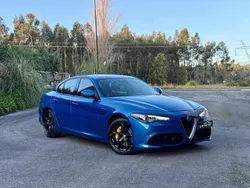 Azul Usado 2017 Alfa Romeo Giulia Veloce Sedan | € 33.500