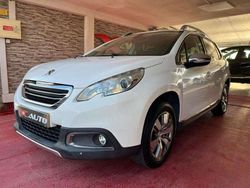 Branco Usado 2014 Peugeot 2008 Allure SUV | € 10.500 (Preço justo)