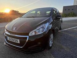 Preto Usado 2018 Peugeot 208 Active Citadino | € 10.490 (Preço justo)
