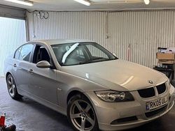 Cinza Usado 2005 BMW 320 Exclusive Sedan | € 2.750