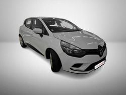 Branco Usado 2016 Renault Clio IV Zen | € 9.490 (Bom preço)