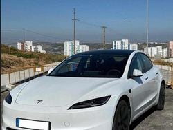 Branco Usado 2024 Tesla Model 3 Sedan | € 32.000 (Preço justo)