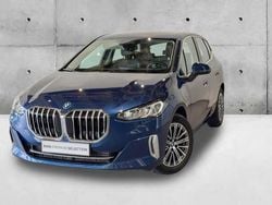 Azul phytonic metalizada Usado 2023 BMW 225 Active Tourer Luxury Line Monovolume | € 36.946 (Preço justo)