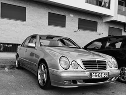Usado 2000 Mercedes E240 | € 4.200