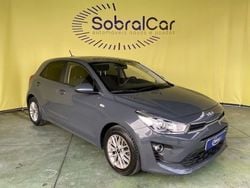 Cinzento Usado 2022 Kia Rio | € 16.000 (Preço justo)