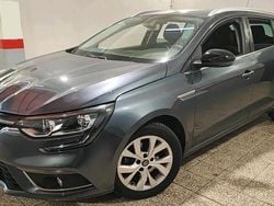 Cinzento Usado 2019 Renault Mégane IV LIMITED Carrinha | € 13.599 (Bom preço)