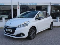 Branco Usado 2019 Peugeot 208 Signature Sky Citadino | € 14.680 (Preço elevado)
